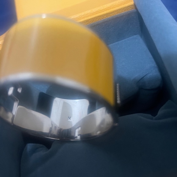 Fendi Bracelet - Picture 5 of 10